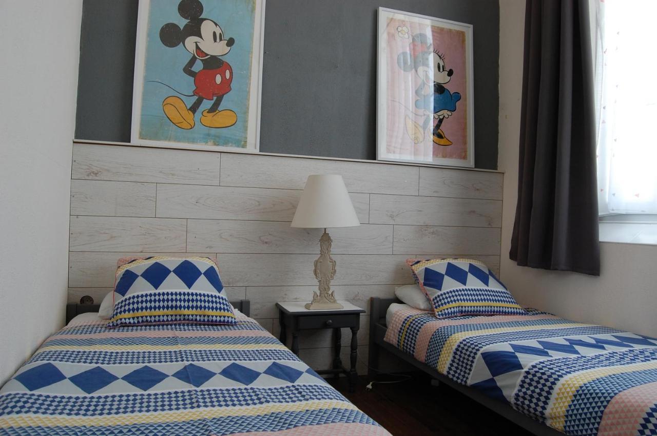 Le Comptoir Des Ecoliers Bed & Breakfast Gemozac Exterior photo
